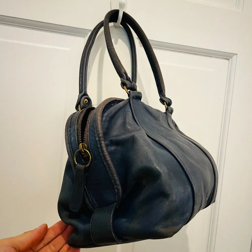 Vintage Coach 80’s Made in the USA Soft Navy Leather Satchel Doctor Bag - Picture 2 of 16